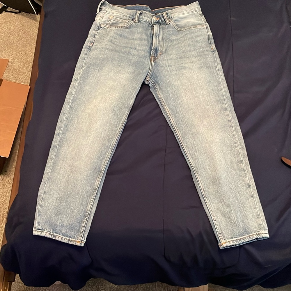 H&M Denim Jeans tapered, size 32 great condition, light blue